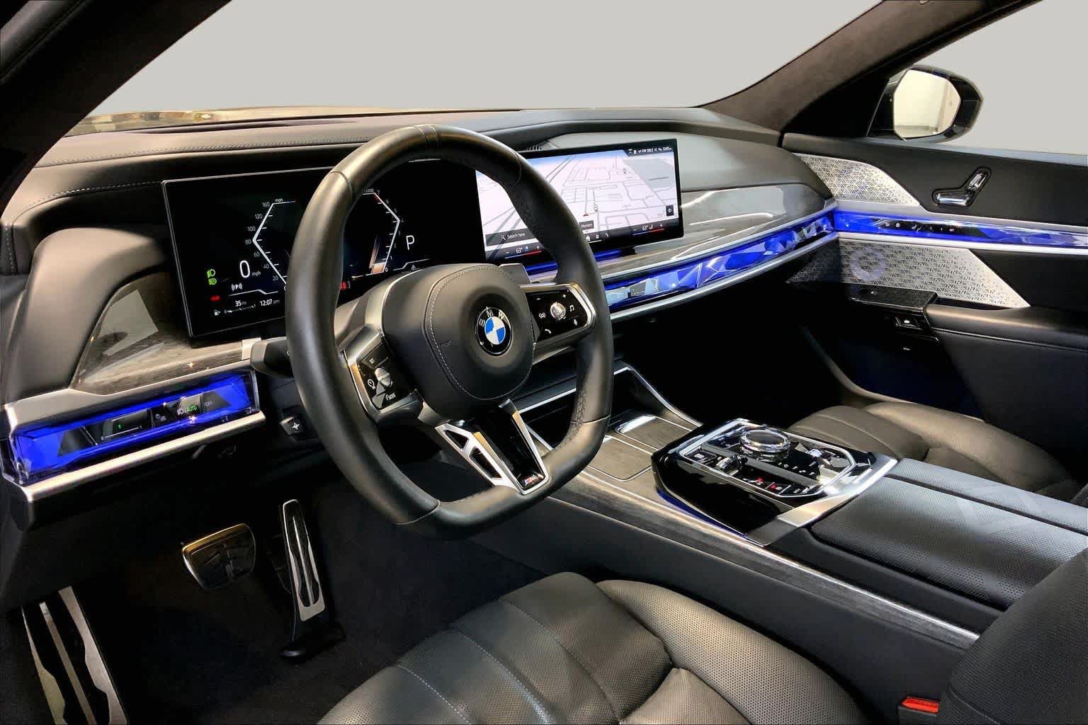Used 2023 BMW 760i xDrive w/ Luxury Rear Seating Package AWD/4WD image 17