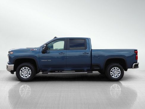 Used 2025 Chevrolet Silverado 3500 LT w/ Safety Package image 3