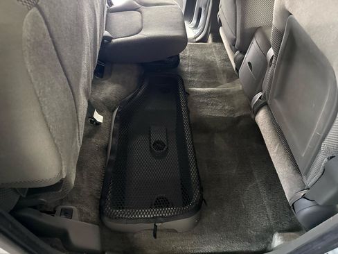 Used 2012 Nissan Frontier SV AWD/4WD image 40