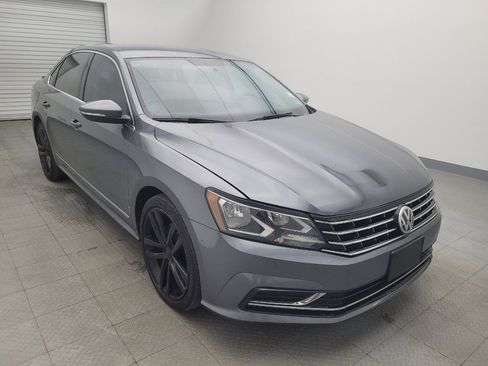 Used 2017 Volkswagen Passat 1.8T S FWD image 13