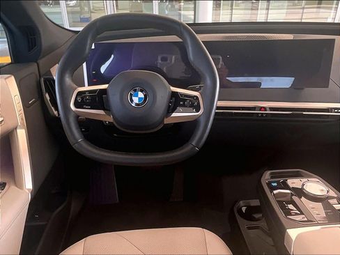 Used 2026 BMW iX xDrive60 AWD/4WD image 8