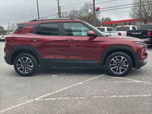 Used 2025 Chevrolet TrailBlazer LT image 5