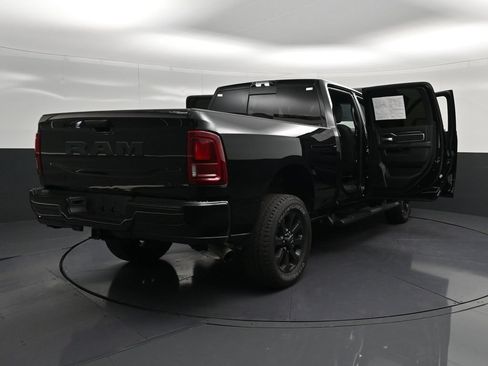 Used 2025 RAM 2500 Big Horn AWD/4WD image 36