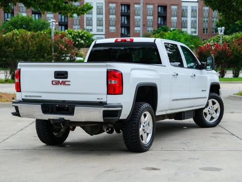 Used 2015 GMC Sierra 2500 SLT w/ Duramax Plus Package AWD/4WD image 24