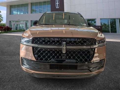 New 2026 Lincoln Navigator L Black Label AWD/4WD image 2