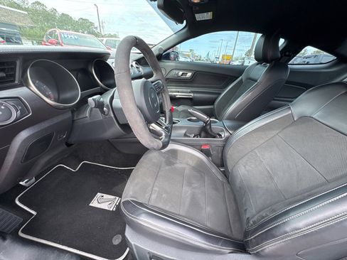 Used 2017 Ford Mustang Shelby GT350 RWD image 11