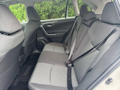 Used 2023 Toyota RAV4 XLE w/ Convenience Package AWD/4WD image 18