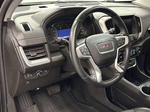 Used 2023 GMC Terrain SLT image 15