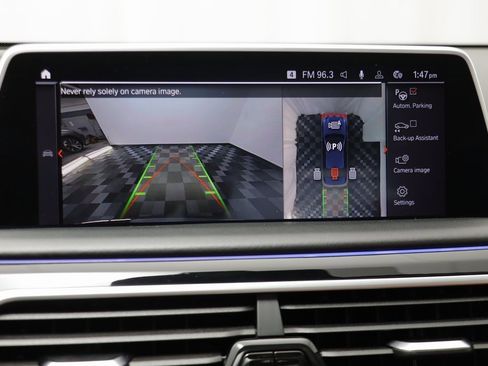 Used 2022 BMW ALPINA B7 xDrive image 13