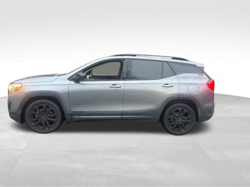 Used 2020 GMC Terrain SLE w/ Elevation Edition image 4