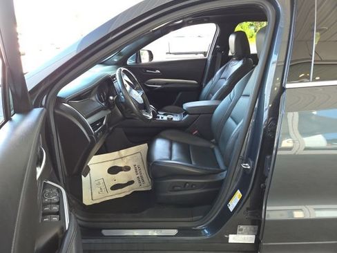 Used 2021 Cadillac XT4 Premium Luxury w/ Sun And Sound Package AWD/4WD image 23