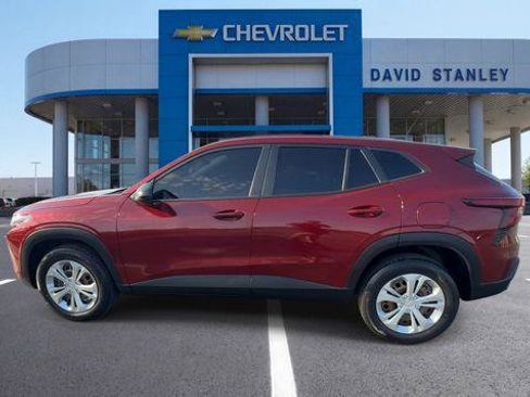 Used 2024 Chevrolet Trax LS FWD image 5