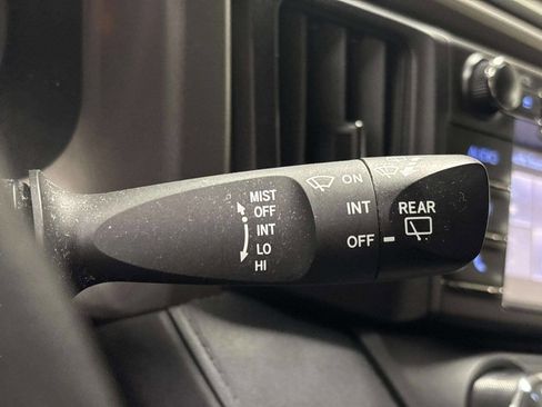 Used 2018 Toyota RAV4 LE w/ All Weather Liner Package AWD/4WD image 29