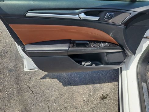 Used 2019 Ford Fusion Titanium AWD/4WD image 24