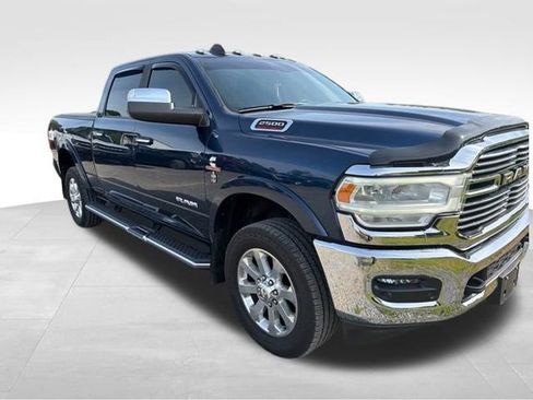 Used 2022 RAM 2500 Laramie AWD/4WD image 2