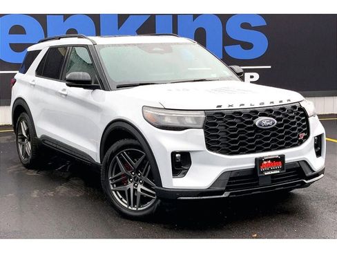 New 2026 Ford Explorer ST image 16