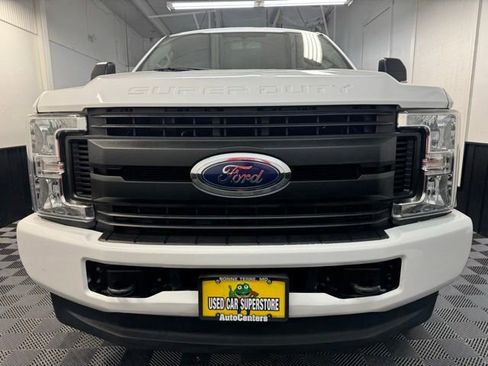 Used 2019 Ford F250 XL w/ Power Equipment Group AWD/4WD image 2