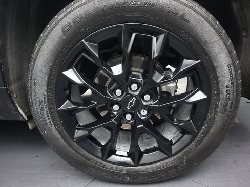 Used 2025 Chevrolet Traverse LT w/ Midnight/Sport Edition FWD image 10