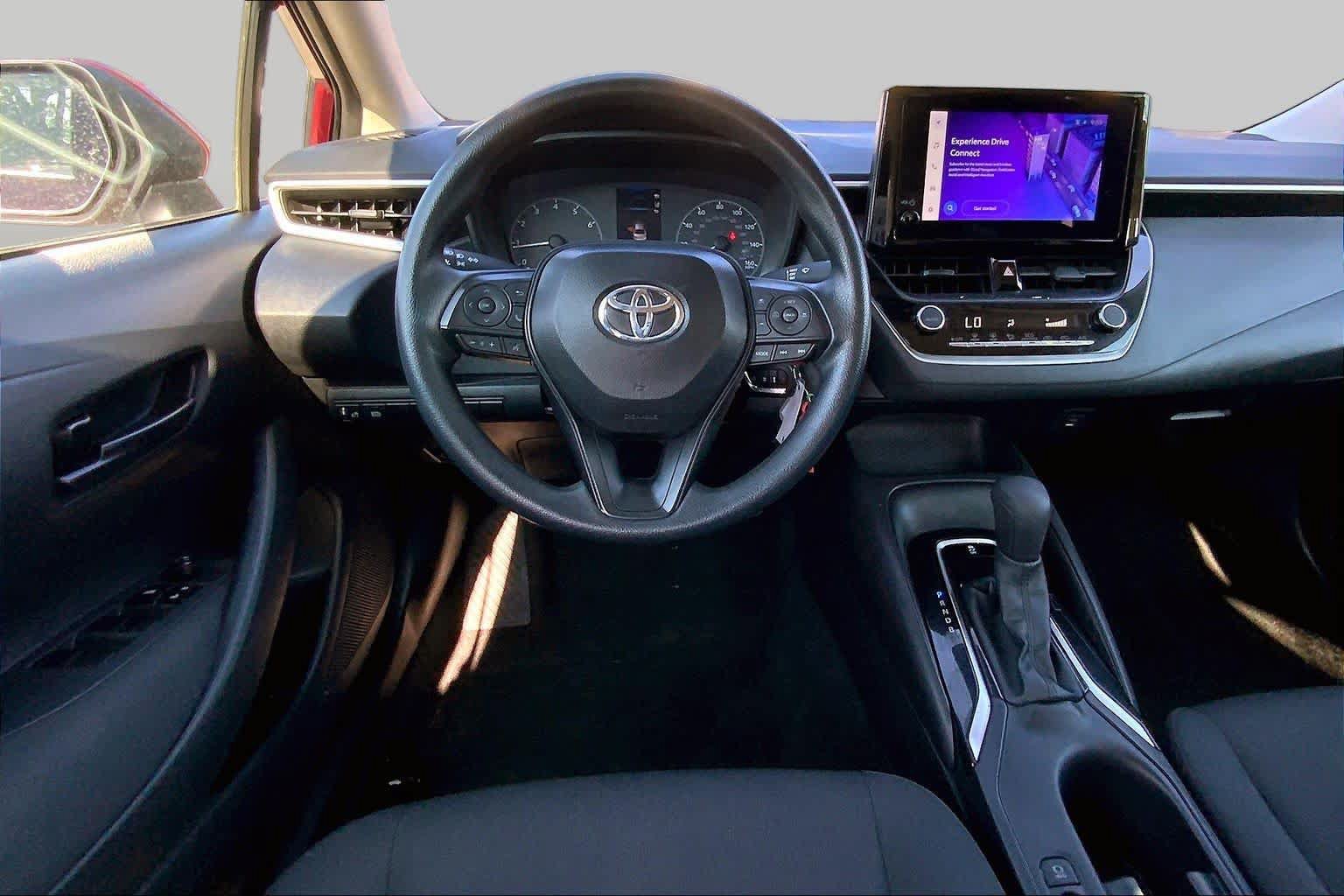 Used 2025 Toyota Corolla LE FWD image 6