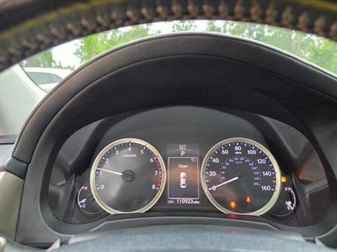 Used 2016 Lexus IS 200t image 17