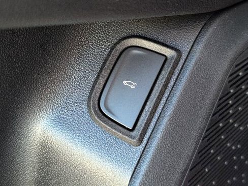 New 2026 Chevrolet Equinox ACTIV w/ Convenience Package III image 18