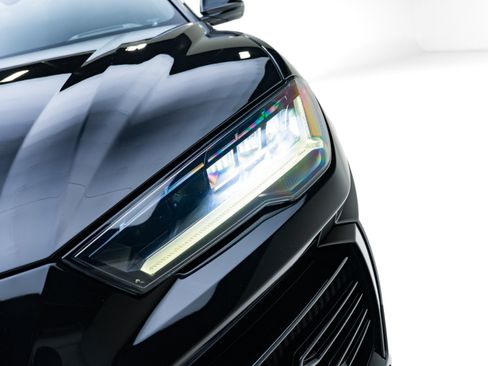 Used 2019 Lamborghini Urus AWD/4WD image 11