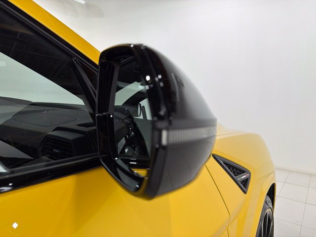 Used 2023 Lamborghini Urus S AWD/4WD image 27