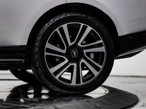 Used 2023 Land Rover Range Rover SE image 95
