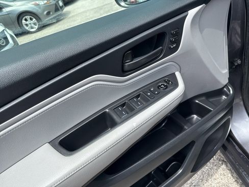 Used 2018 Honda Odyssey EX-L image 15