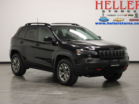 Used 2022 Jeep Cherokee Trailhawk w/ Comfort/Convenience Group AWD/4WD image 1