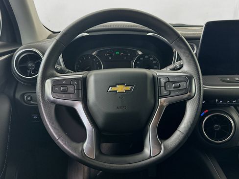 Used 2025 Chevrolet Blazer LT image 18