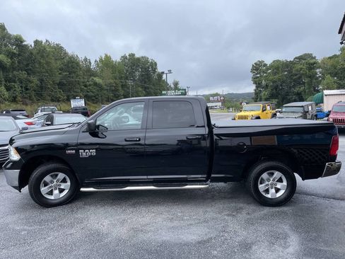 Used 2019 RAM 1500 Classic SLT image 4