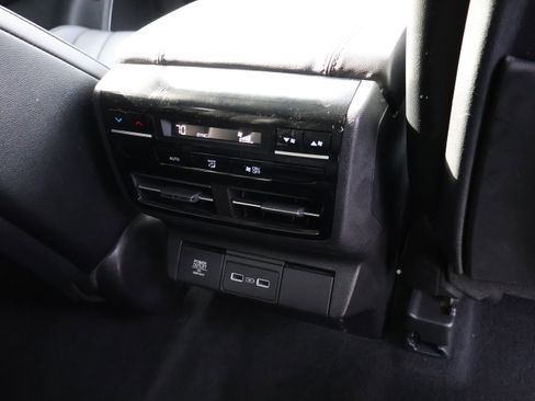 Used 2023 Acura MDX SH-AWD image 15