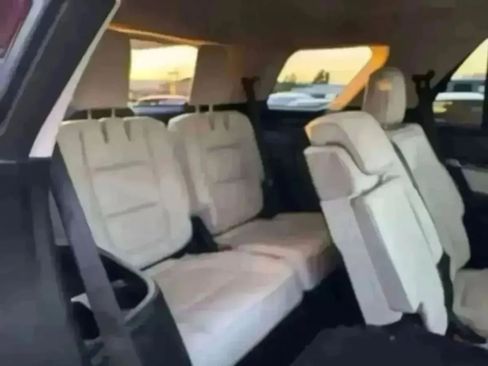 Used 2019 Ford Explorer Platinum AWD/4WD image 24