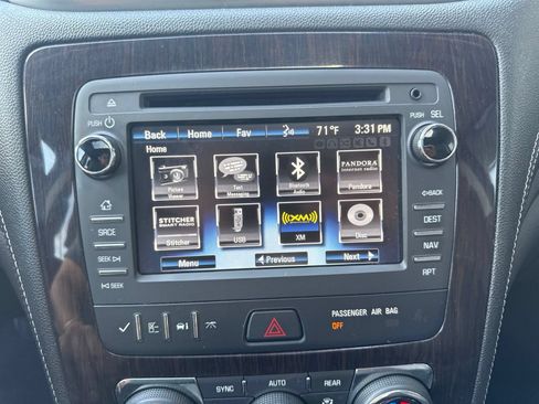 Used 2017 Chevrolet Traverse LT AWD/4WD image 25
