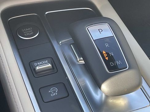 Certified 2025 INFINITI QX60 Luxe image 24