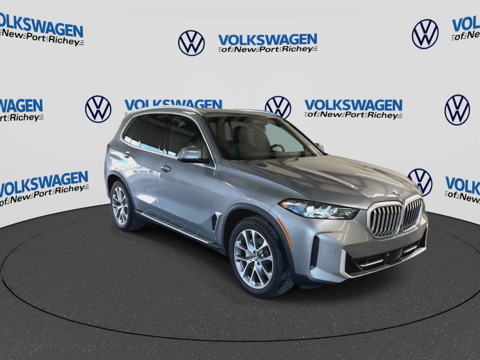 Used 2024 BMW X5 xDrive40i AWD/4WD image 2