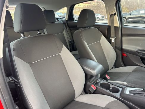 Used 2014 Ford Focus SE image 32