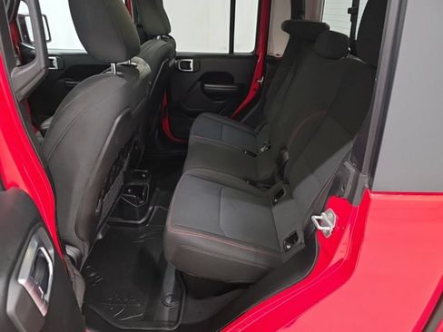 Used 2020 Jeep Gladiator Rubicon AWD/4WD image 11