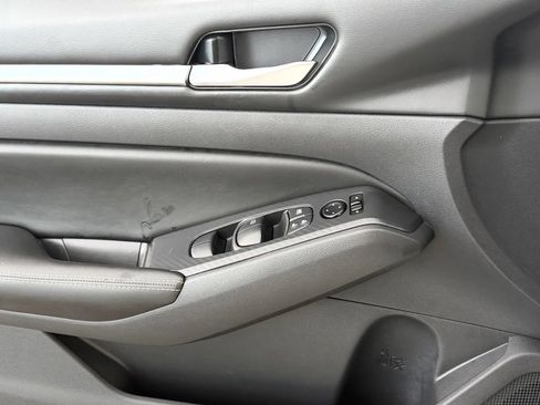 Certified 2022 Nissan Altima 2.5 SV FWD image 28