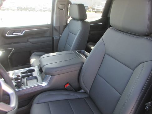 New 2026 GMC Sierra 1500 SLT w/ SLT Premium Package AWD/4WD image 14