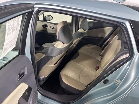 Used 2018 Toyota Prius Four image 14
