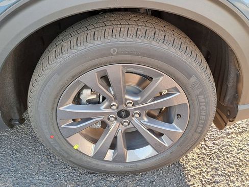 New 2026 Ford Explorer Active w/ Active Comfort Package image 16