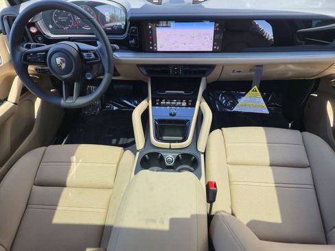 New 2025 Porsche Cayenne image 13
