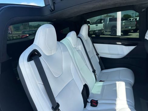 Used 2020 Tesla Model X Long Range AWD/4WD image 24