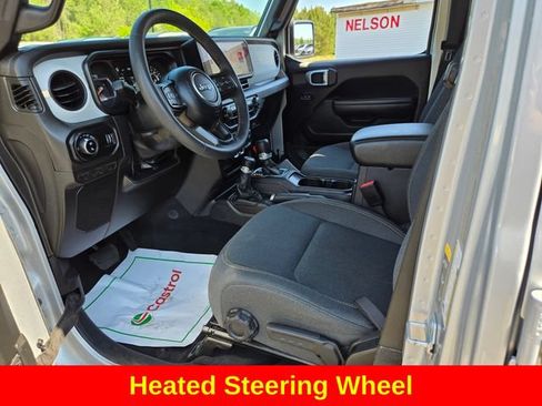 Used 2024 Jeep Gladiator Sport AWD/4WD image 11