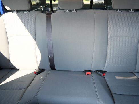 Used 2014 RAM 1500 Express AWD/4WD image 13