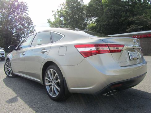 Used 2015 Toyota Avalon XLE Touring FWD image 8