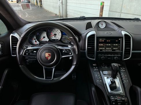 Used 2016 Porsche Cayenne GTS image 14