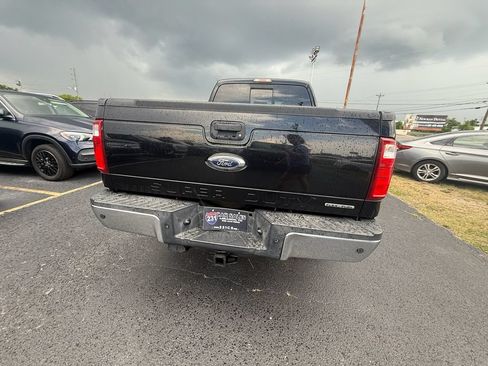 Used 2016 Ford F250 Lariat w/ Lariat Interior Package AWD/4WD image 4
